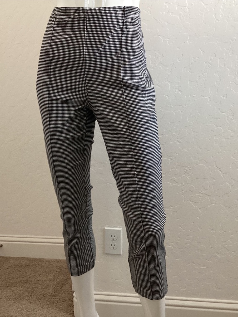 Rachel Zoe, size 10, black/ white gingham, cropped, great condition